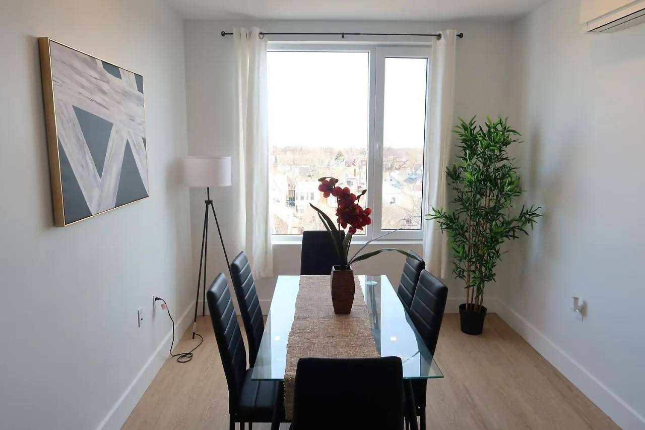 Spacious 2-Bedroom Apartment With Rooftop New York 0*,