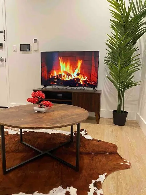 Spacious 2-Bedroom Apartment With Rooftop New York