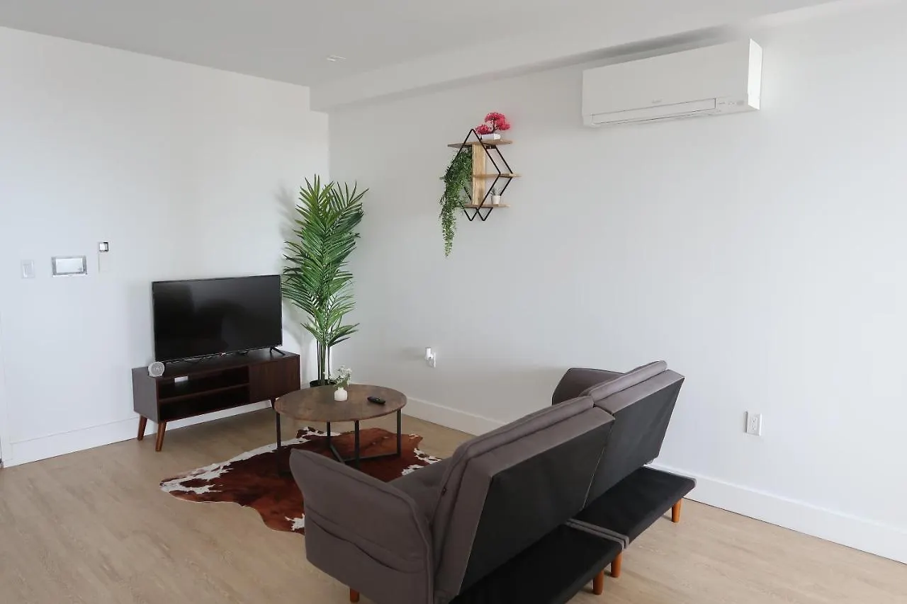 Spacious 2-Bedroom Apartment With Rooftop New York United States